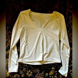 Stretchy old navy long sleeve v neck. XL